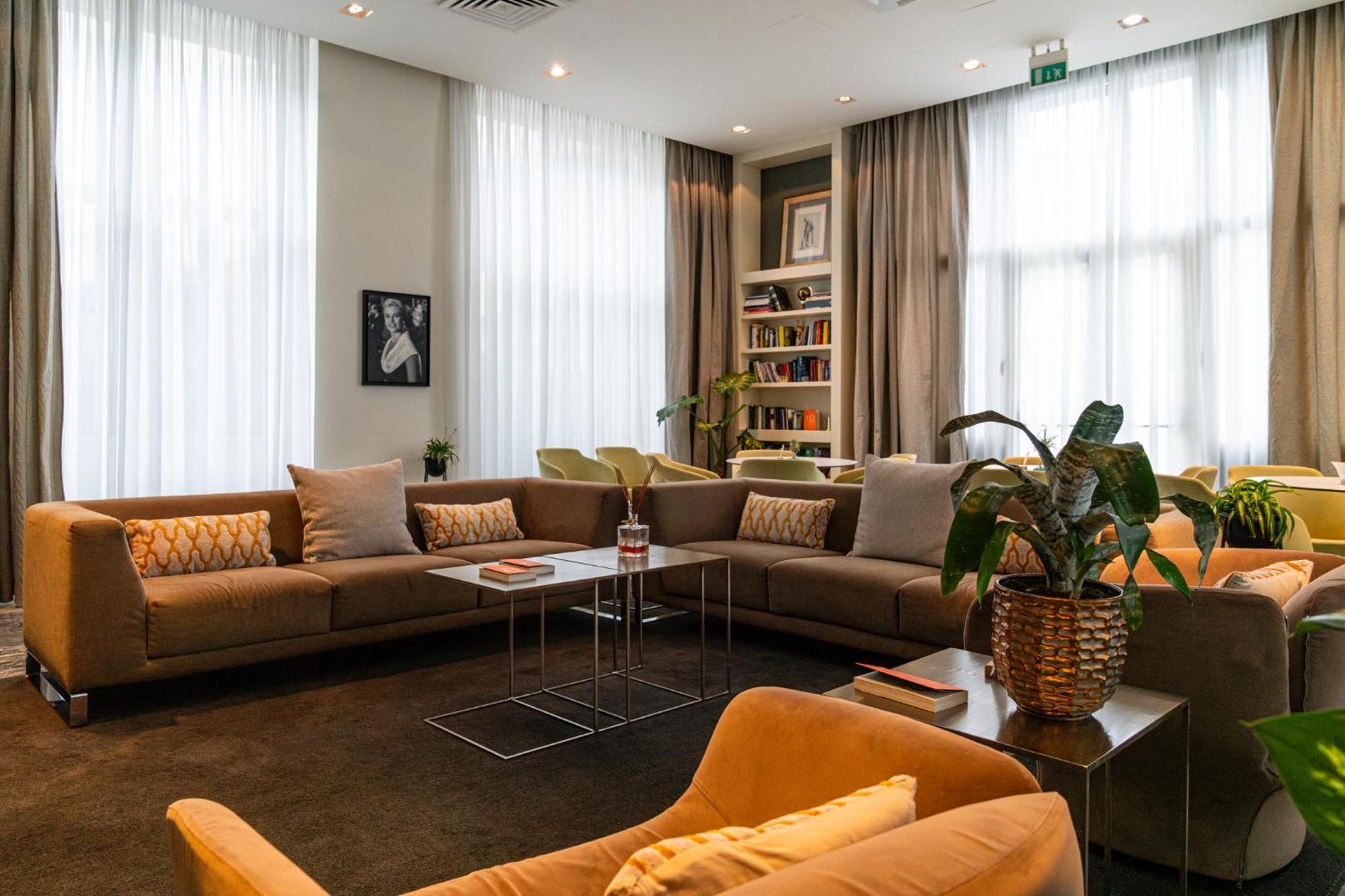 Araba Fenice Hotel Iseo Exterior photo