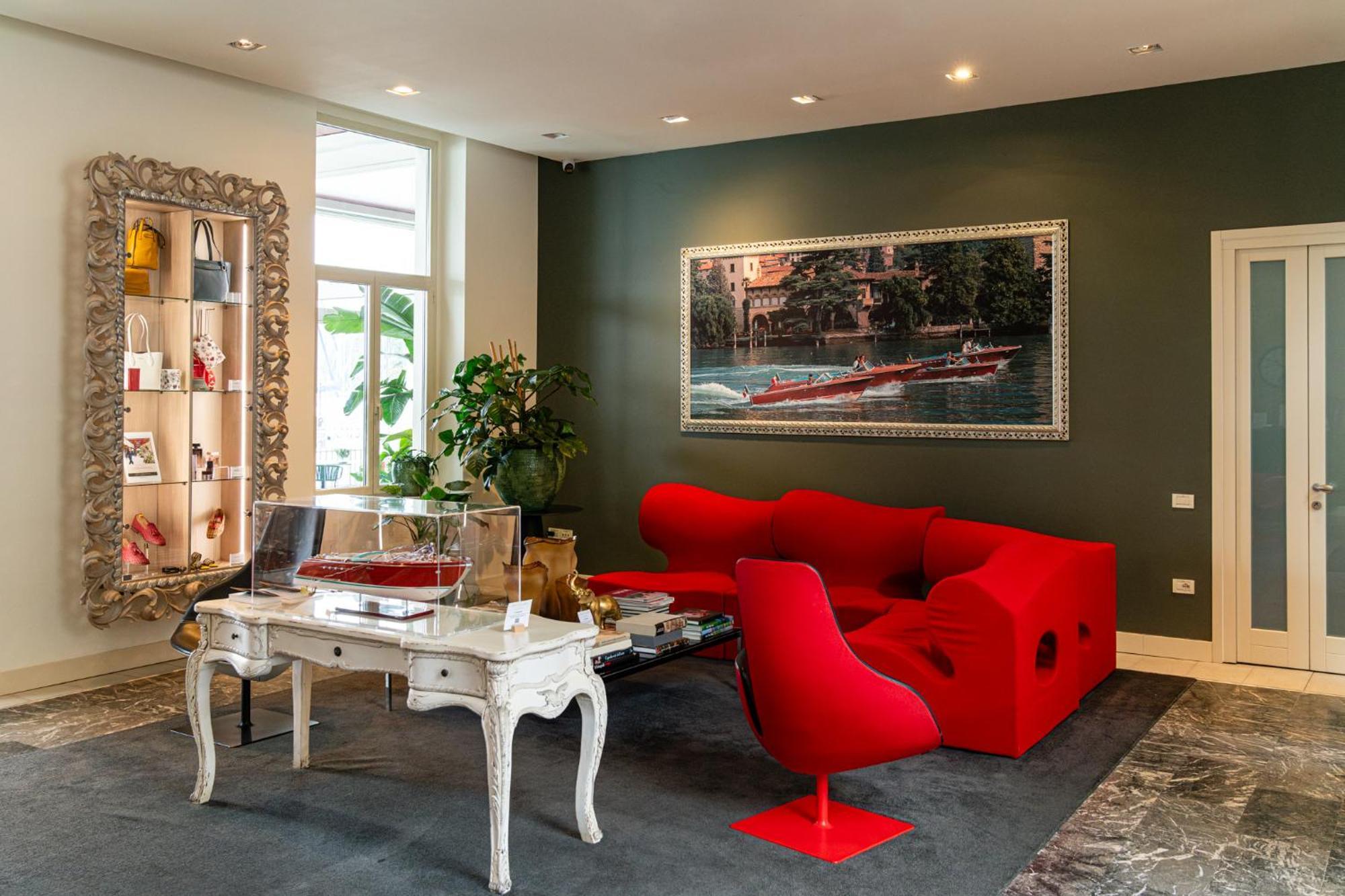 Araba Fenice Hotel Iseo Exterior photo