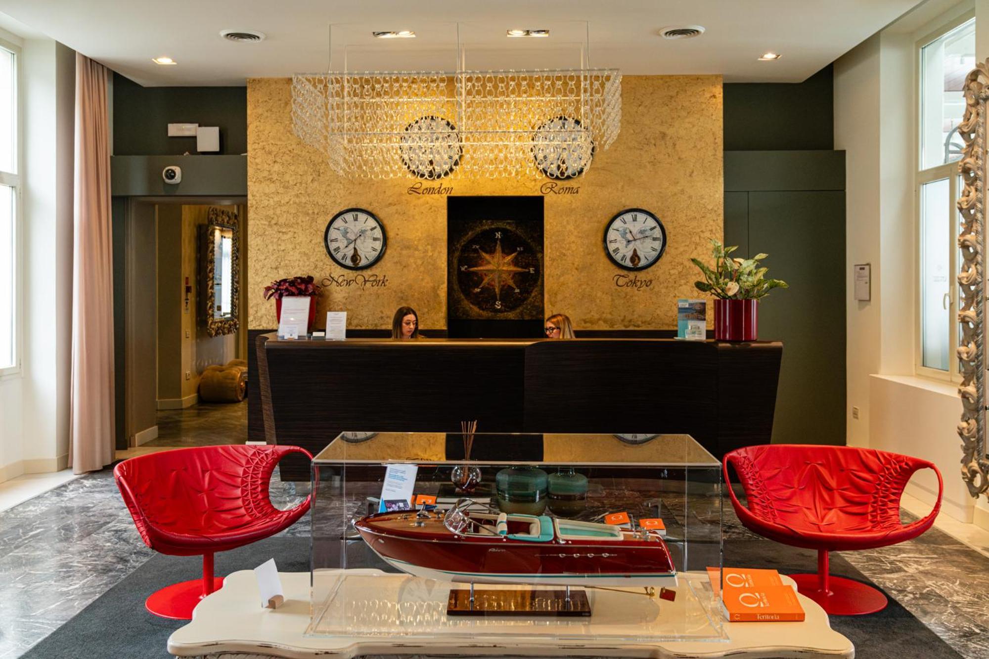 Araba Fenice Hotel Iseo Exterior photo